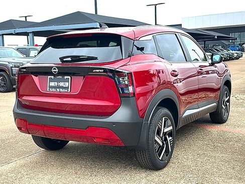 New 2026 Nissan Kicks SV image 8