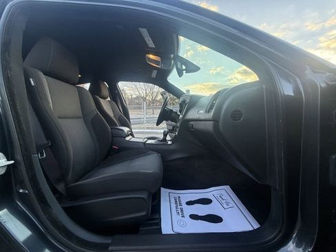 Used 2017 Dodge Charger R/T w/ Blacktop Package image 18