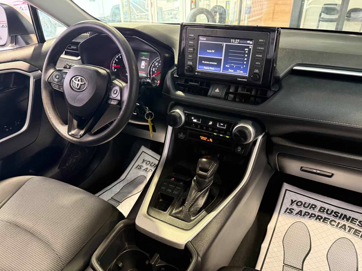 Used 2022 Toyota RAV4 LE AWD/4WD image 50