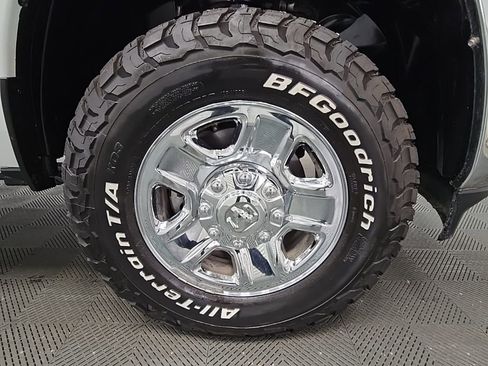 Used 2024 RAM 2500 Tradesman w/ Chrome Appearance Group image 43