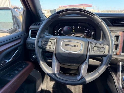 Used 2023 GMC Yukon XL Denali Ultimate image 14