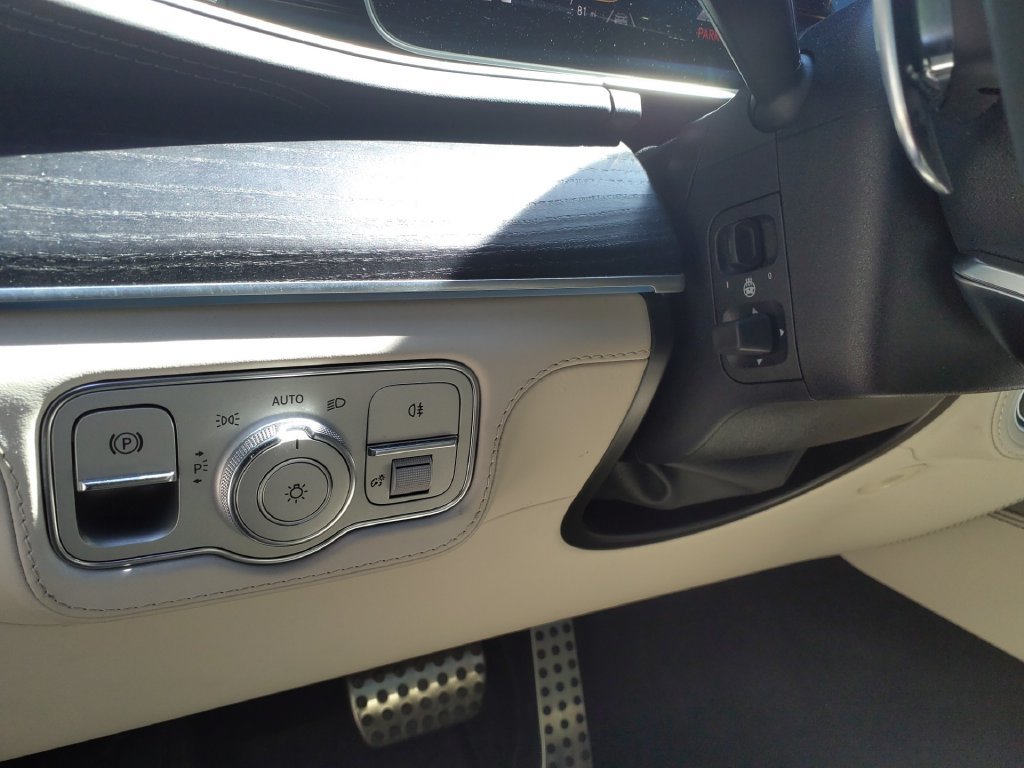 Used 2023 Mercedes-Benz GLS 63 AMG 4MATIC image 27