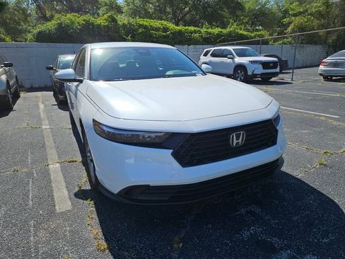 Certified 2025 Honda Accord LX image 4