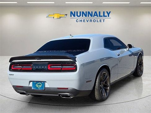 Used 2022 Dodge Challenger R/T Scat Pack w/ Dynamics Package image 5