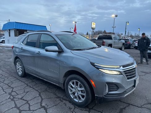 Used 2024 Chevrolet Equinox LT image 4