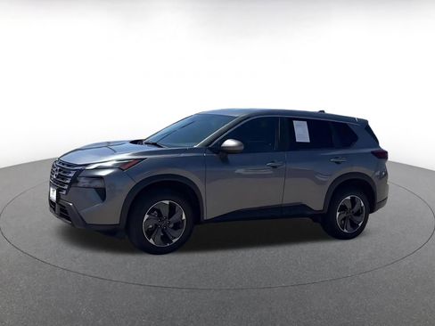 Used 2025 Nissan Rogue SV FWD image 8