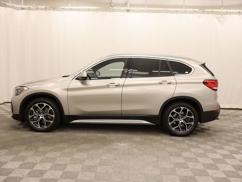Used 2022 BMW X1 sDrive28i w/ Premium Package image 2