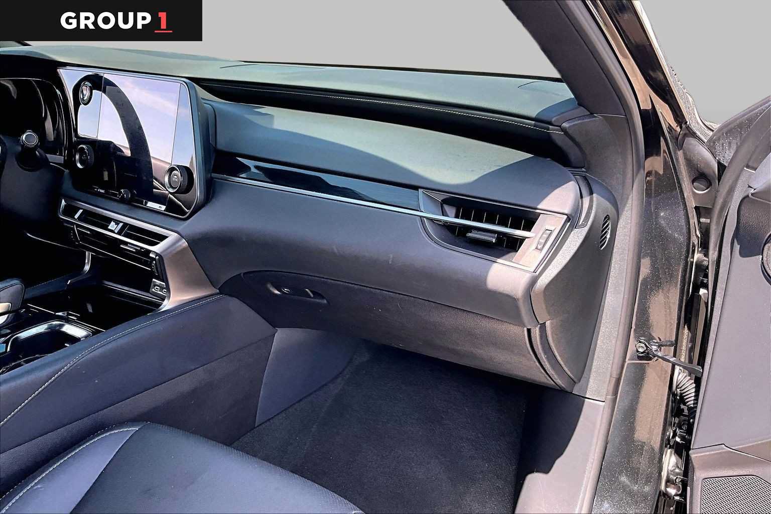 Used 2025 Lexus RX 350 FWD w/ Technology Package image 16