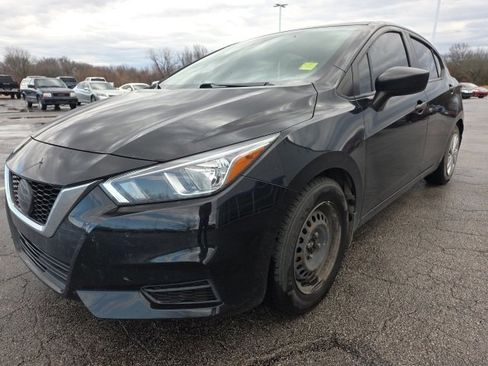 Used 2020 Nissan Versa S image 5