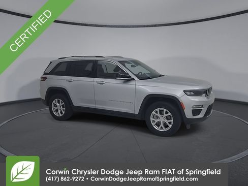 Certified 2023 Jeep Grand Cherokee Limited w/ Luxury Tech Group II AWD/4WD image 2