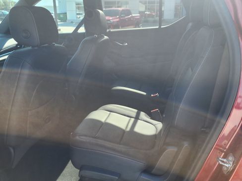 Used 2023 Chevrolet Traverse LT AWD/4WD image 7