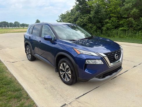 Used 2023 Nissan Rogue SV AWD/4WD image 11