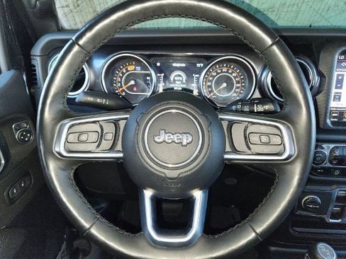Used 2021 Jeep Wrangler Unlimited Sahara image 24