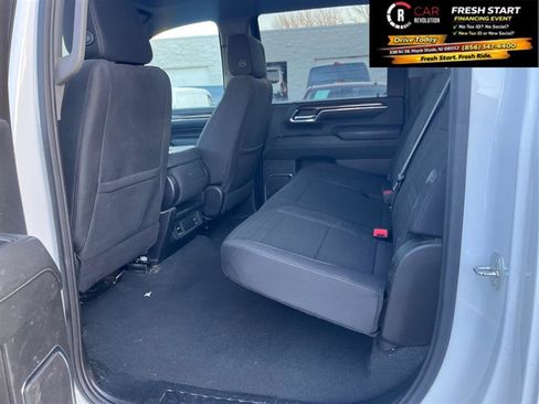 Used 2024 Chevrolet Silverado 2500 LT image 25