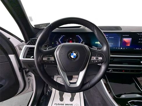 Used 2024 BMW X5 xDrive40i image 11