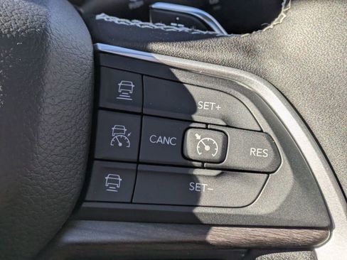 New 2025 Jeep Grand Cherokee L Limited image 16