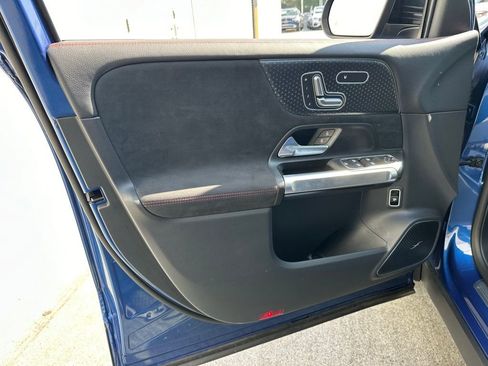 Used 2024 Mercedes-Benz GLB 250 image 13