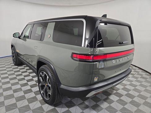 Used 2022 Rivian R1S Launch Edition image 3