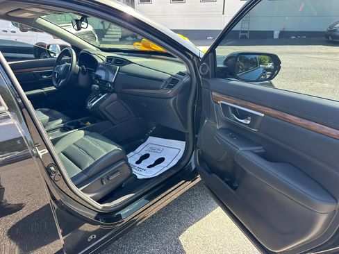 Used 2017 Honda CR-V Touring image 14