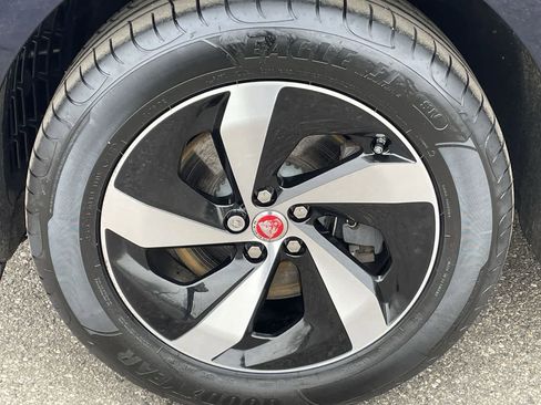 Used 2021 Jaguar F-PACE S image 38