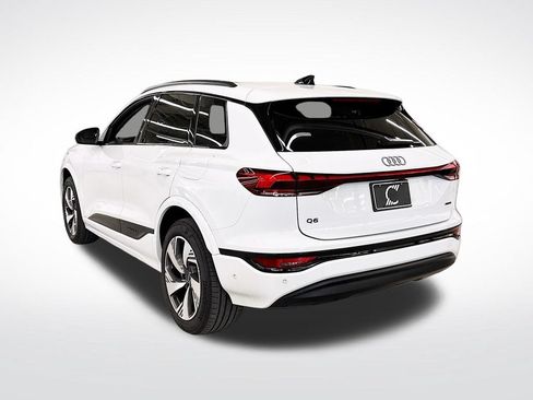 Used 2025 Audi Q6 e-tron Premium Plus w/ Premium Plus AWD/4WD image 3