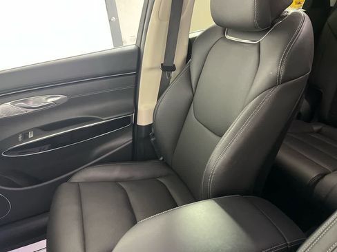 Used 2025 Genesis GV70 2.5T image 26