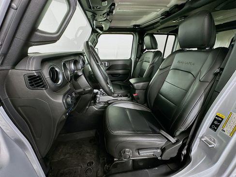 Used 2023 Jeep Wrangler Sahara w/ Cold Weather Group image 13