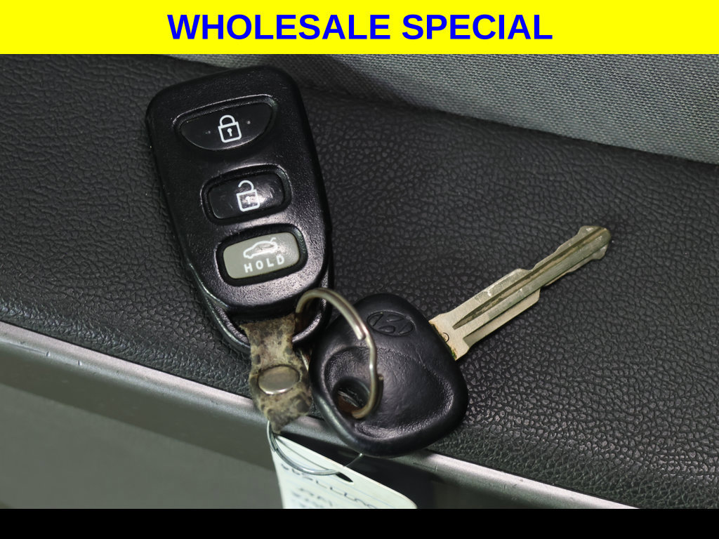 Used 2013 Hyundai Elantra GLS w/ Preferred Pkg FWD image 19