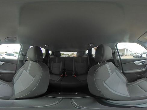 Used 2025 Chevrolet Blazer LT FWD image 43