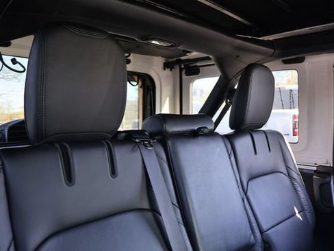 Used 2024 Jeep Wrangler High Altitude AWD/4WD image 19