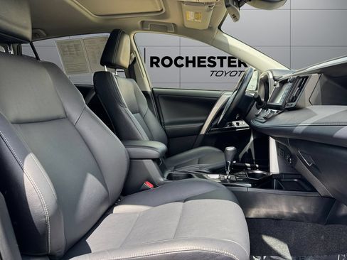 Certified 2018 Toyota RAV4 Limited w/ All Weather Liner Package AWD/4WD image 17