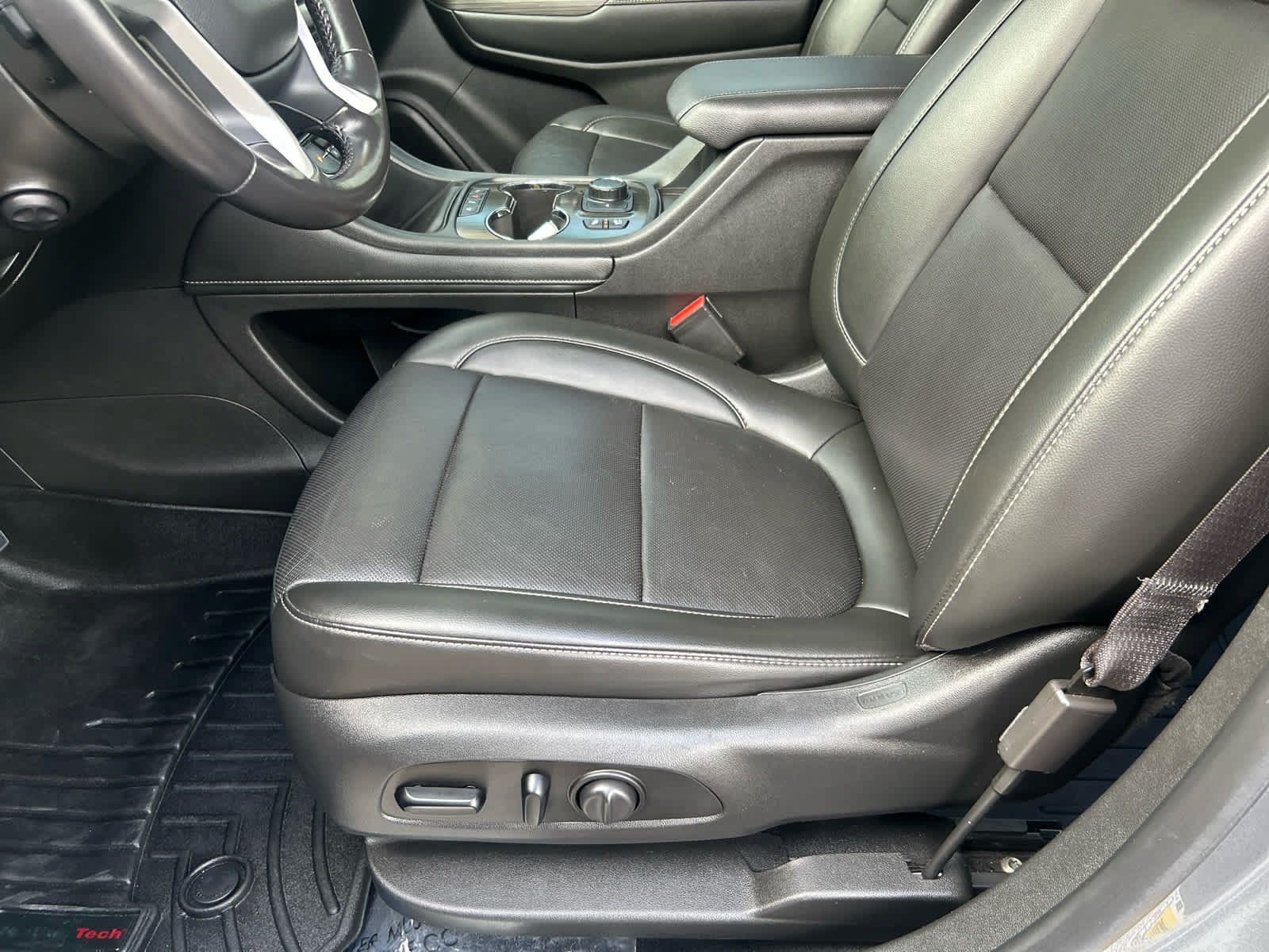 Used 2021 GMC Acadia SLT w/ Premium Package AWD/4WD image 11