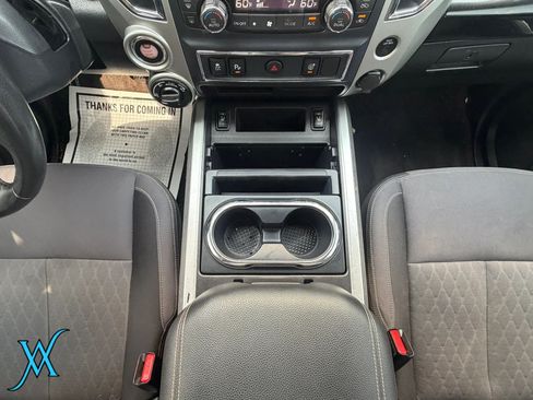 Used 2021 Nissan Titan SV w/ SV Convenience Package AWD/4WD image 27