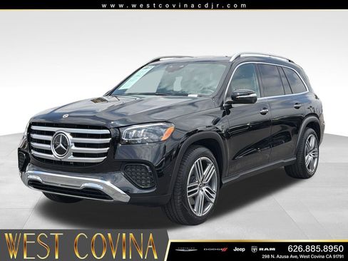 Used 2025 Mercedes-Benz GLS 450 4MATIC image 3