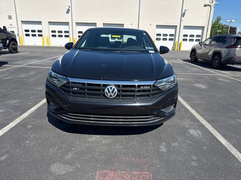 Used 2019 Volkswagen Jetta R-Line w/ R-Line Cold Weather Package FWD image 7