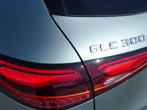 Used 2026 Mercedes-Benz GLC 300 4MATIC image 23