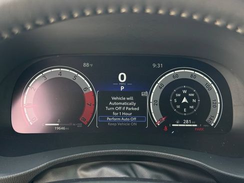 Used 2025 Toyota Highlander XSE AWD/4WD image 18