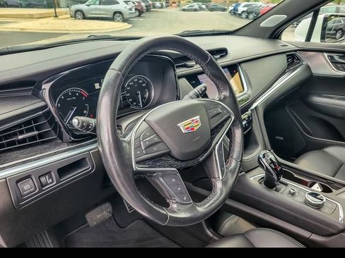 Certified 2023 Cadillac XT5 Premium Luxury AWD/4WD image 10