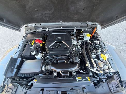 Used 2022 Jeep Wrangler Unlimited Sahara 4xe image 20