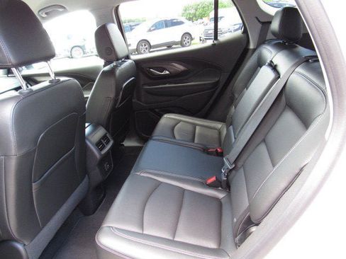 Used 2024 GMC Terrain SLT AWD/4WD image 25