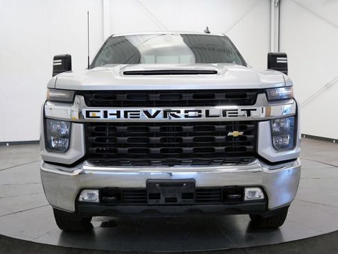 Used 2022 Chevrolet Silverado 2500 LT w/ Convenience Package AWD/4WD image 2