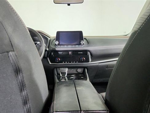 Used 2023 Nissan Rogue SV image 13