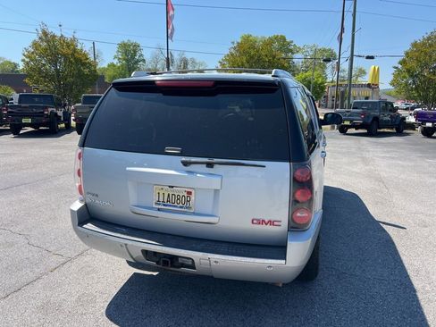 Used 2010 GMC Yukon Denali image 4