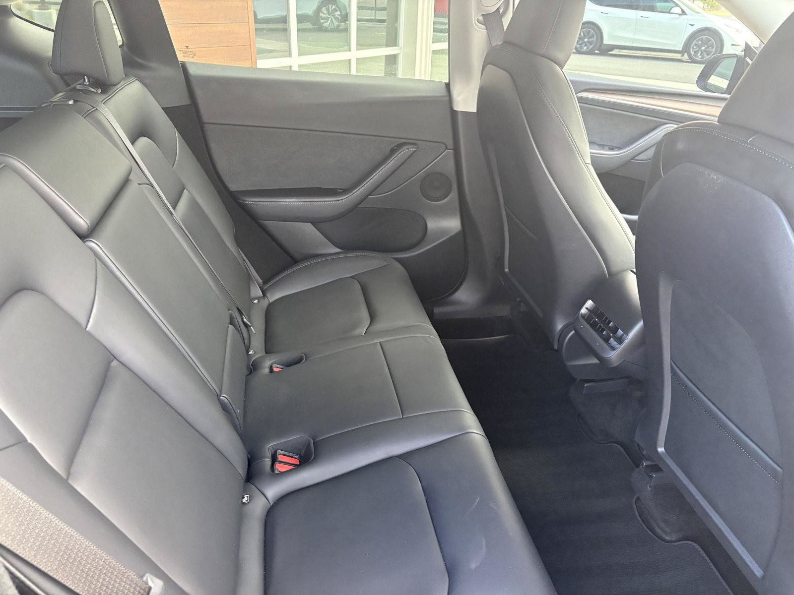 Used 2024 Tesla Model Y Long Range AWD/4WD image 20