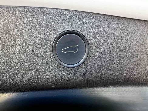 Used 2021 Tesla Model 3 Standard Range Plus image 12