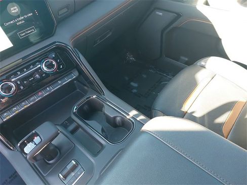 Used 2023 GMC Sierra 1500 AT4 w/ AT4 Premium Package image 23