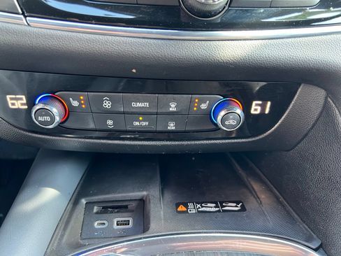 Used 2023 Buick Enclave Essence FWD image 44