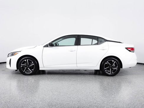 Used 2024 Nissan Sentra SV FWD image 5