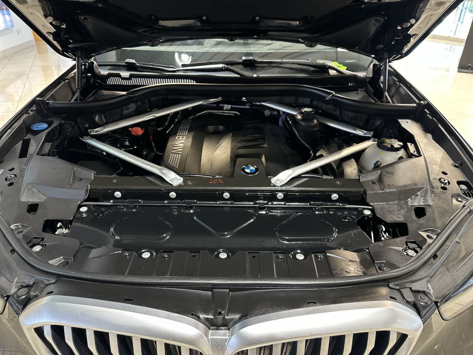 Used 2024 BMW X5 xDrive40i w/ Premium Package AWD/4WD image 21