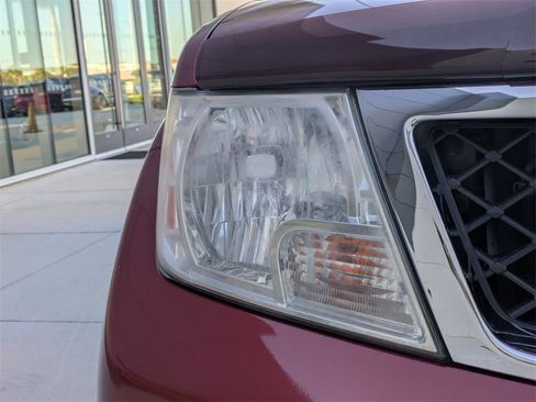 Used 2018 Nissan Frontier SV w/ Value Truck Package image 10